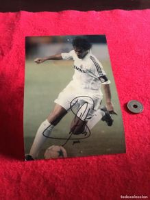 Coleccionismo deportivo: Antigua fotografía Raul ,Real Madrid con Autografo
